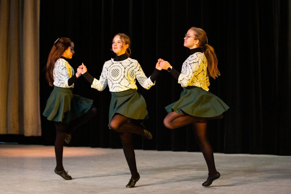 irish dance girls