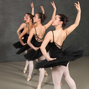girls doing ballet