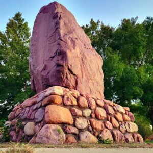 photo of Shunganunga Boulder